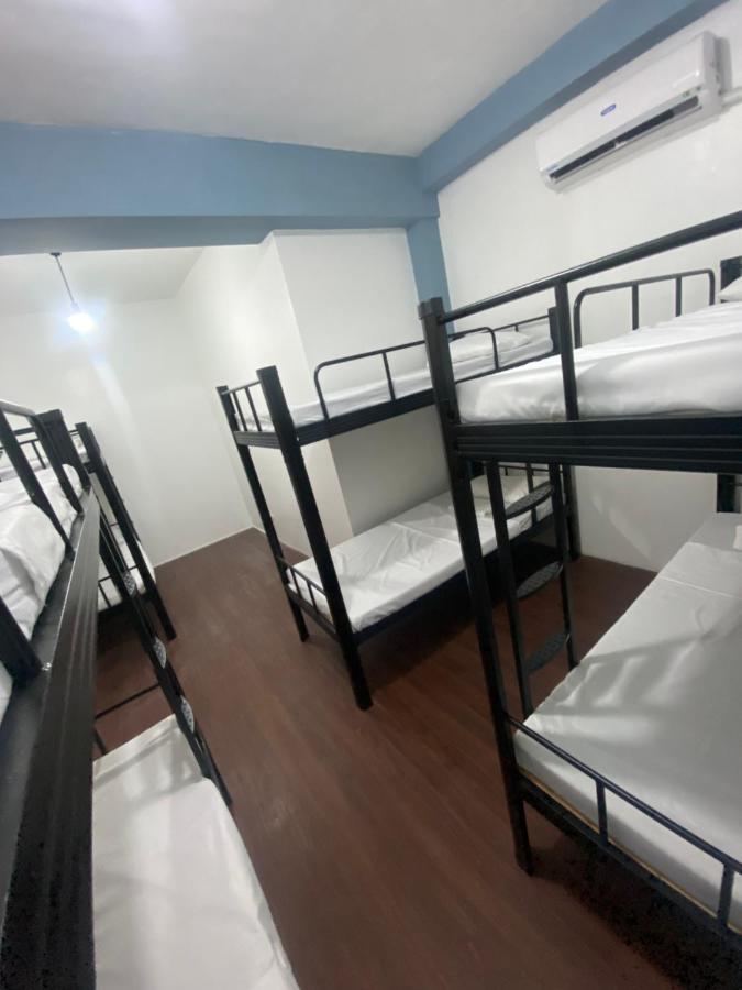 Lime Lite Manila Hostel マカティ エクステリア 写真