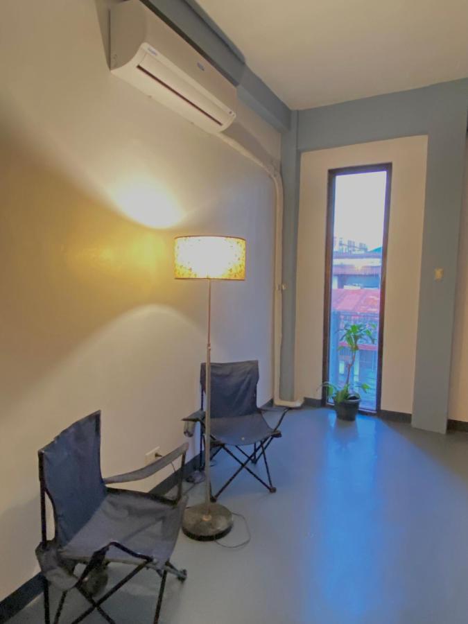 Lime Lite Manila Hostel マカティ エクステリア 写真