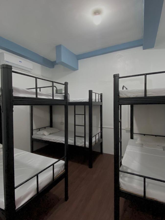 Lime Lite Manila Hostel マカティ エクステリア 写真
