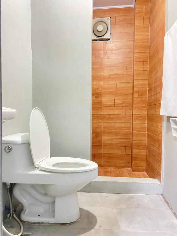 Lime Lite Manila Hostel マカティ エクステリア 写真