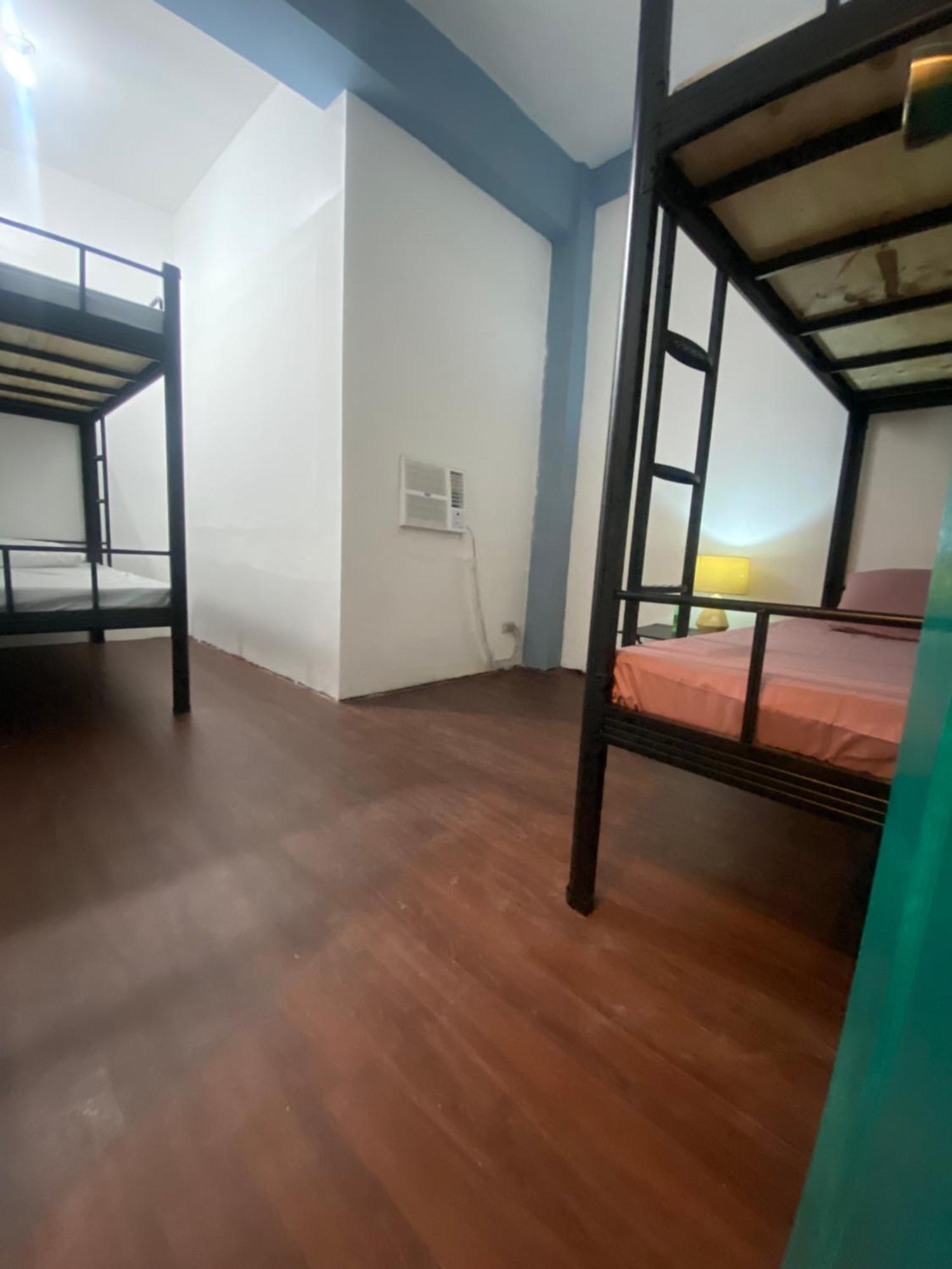 Lime Lite Manila Hostel マカティ エクステリア 写真